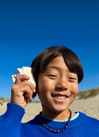 Photo prise avec la caméra Fusion 48 MP, fonctionnalité portraits nouvelle génération en cours d’utilisation, mise au point sur le visage d’une personne